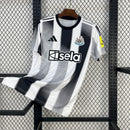 CAMISA DO NEWCASTRLE 25/26 PRETO E BRANCO
